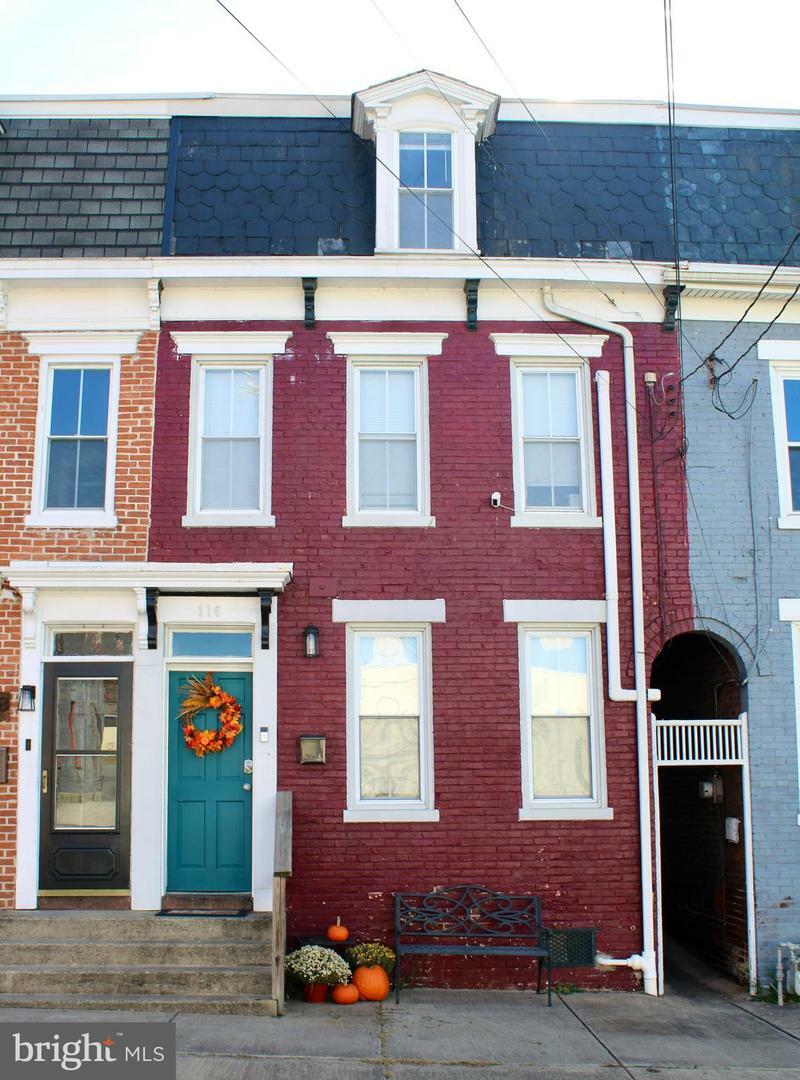 Property Photo:  116 Walnut Street  PA 17512 