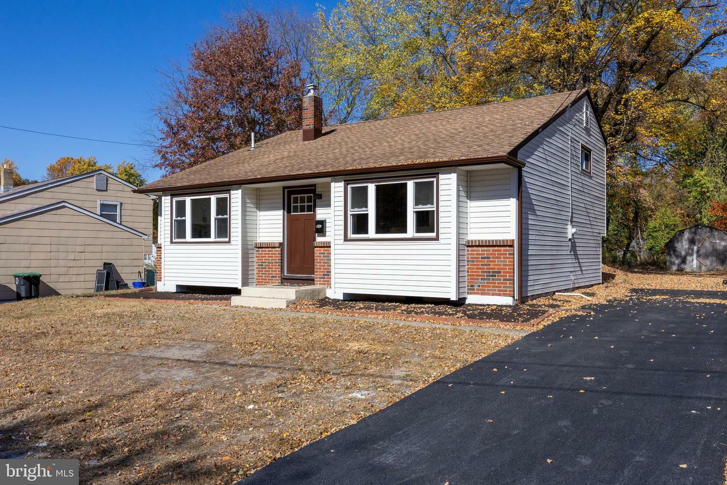 Property Photo:  915 Bentley Road  NJ 08021 