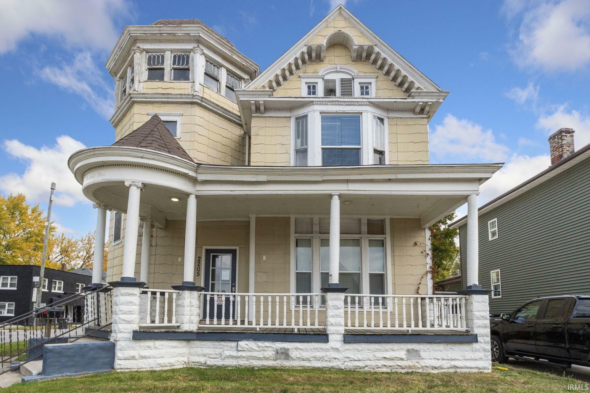 Property Photo:  2205 Broadway Avenue  IN 46802 