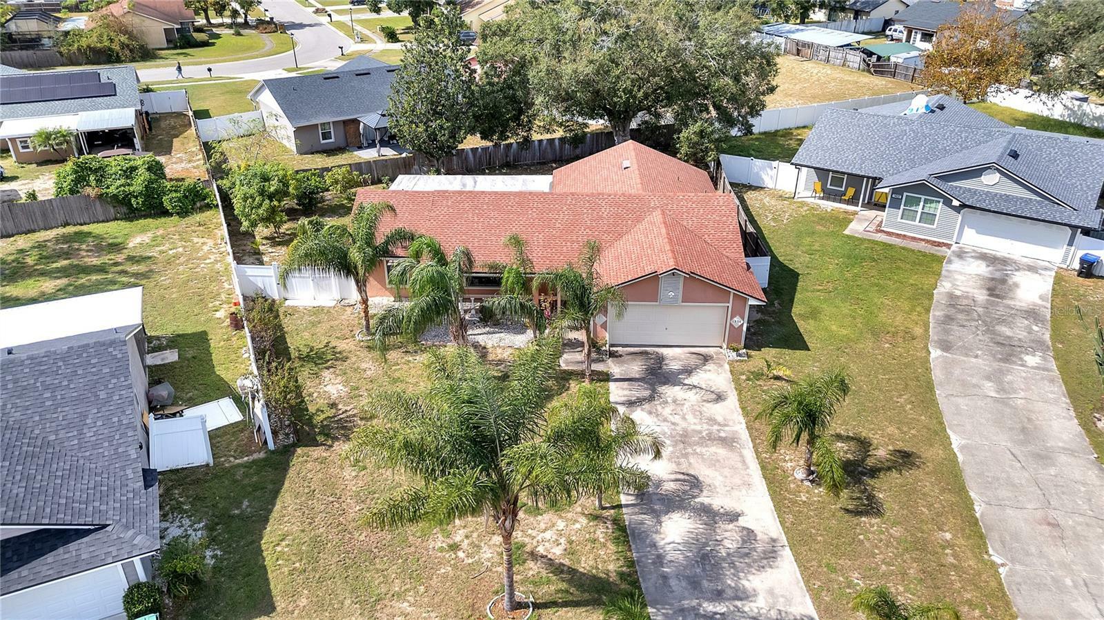 Property Photo:  1374 Lamplighter Way  FL 32818 