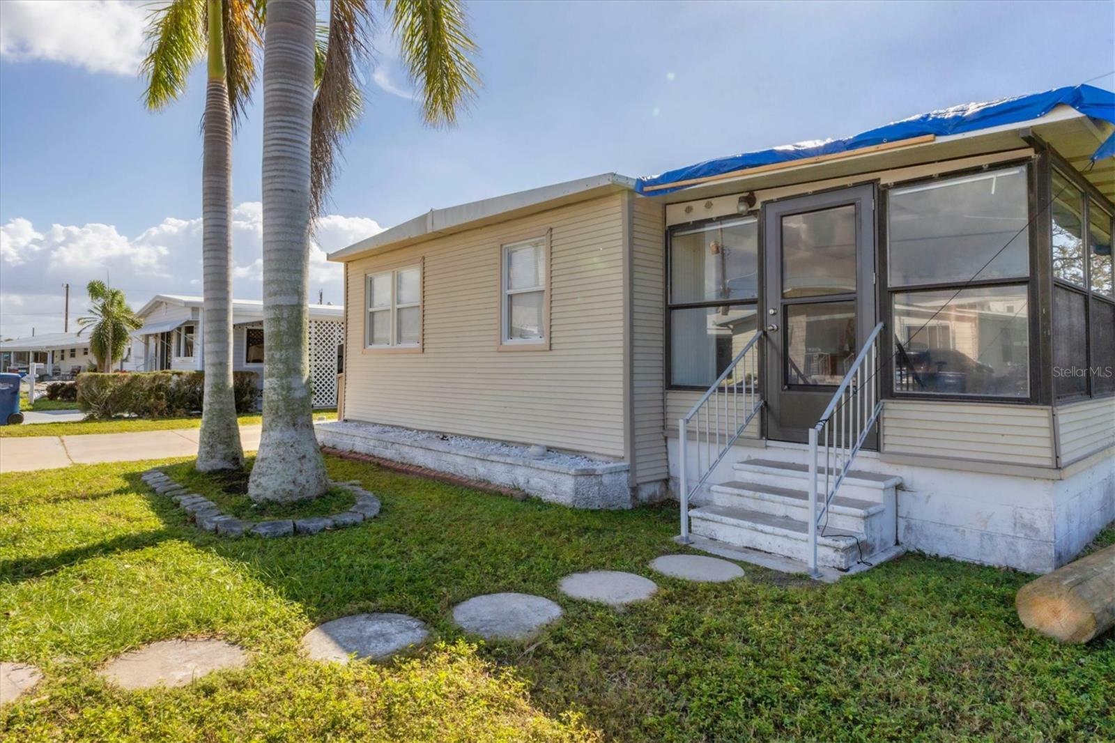 Property Photo:  1219 41st Avenue Drive E  FL 34222 