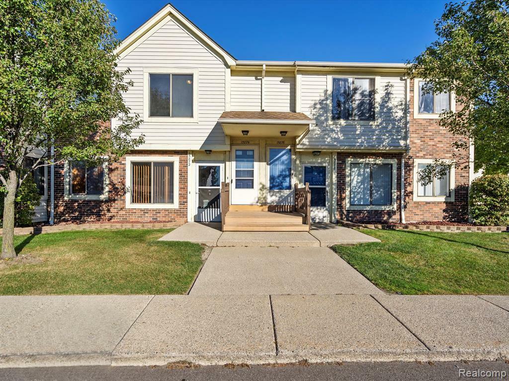 Property Photo: 15874 Orchard Lane MI 48066 5200