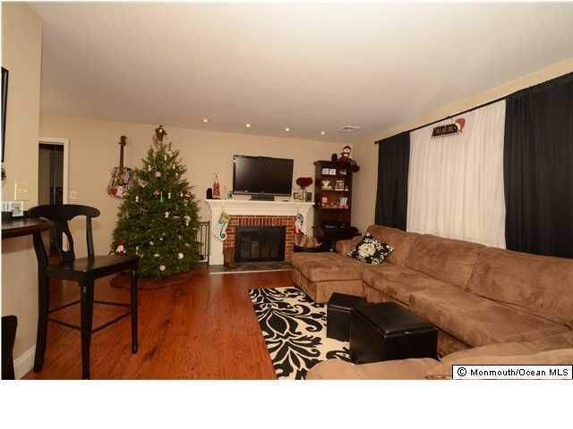 Property Photo:  