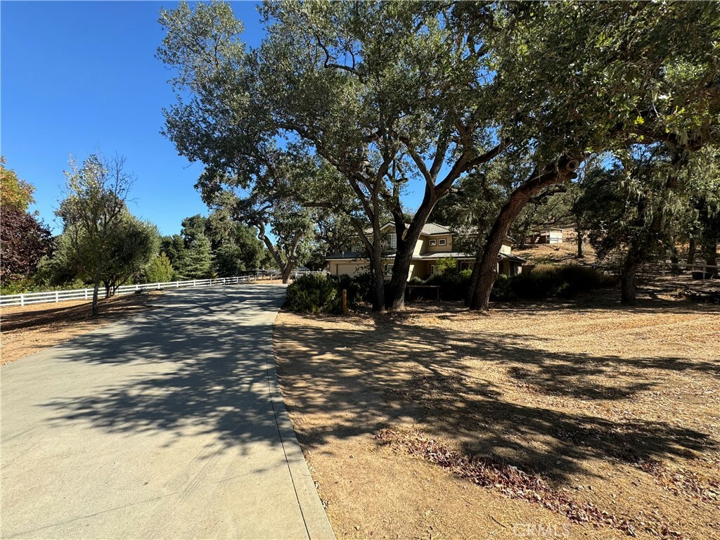 Property Photo:  6455 San Gabriel Road  CA 93422 