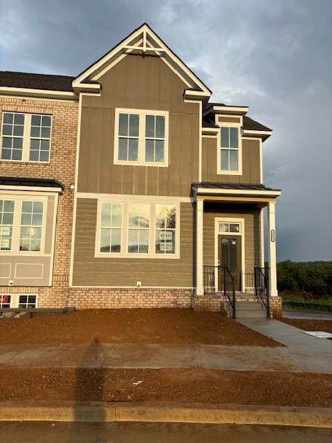 Property Photo:  252 Savoy Loop  TN 37135 