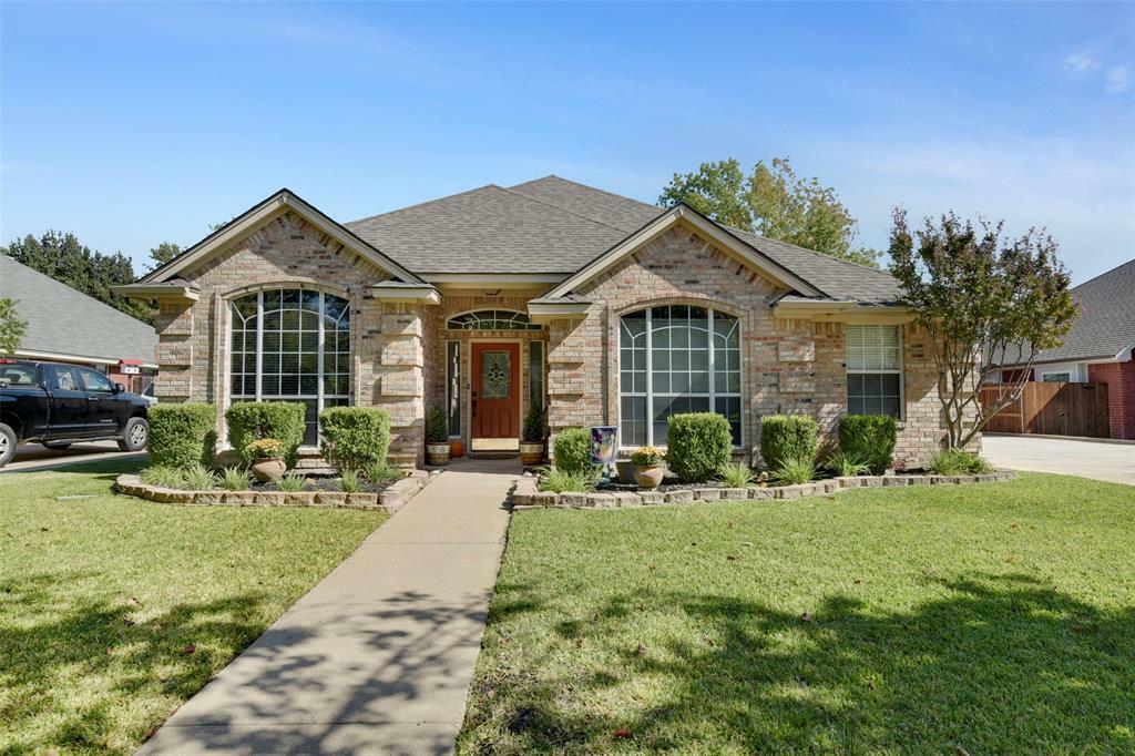 Property Photo:  7320 Cottonwood Court  TX 76182 