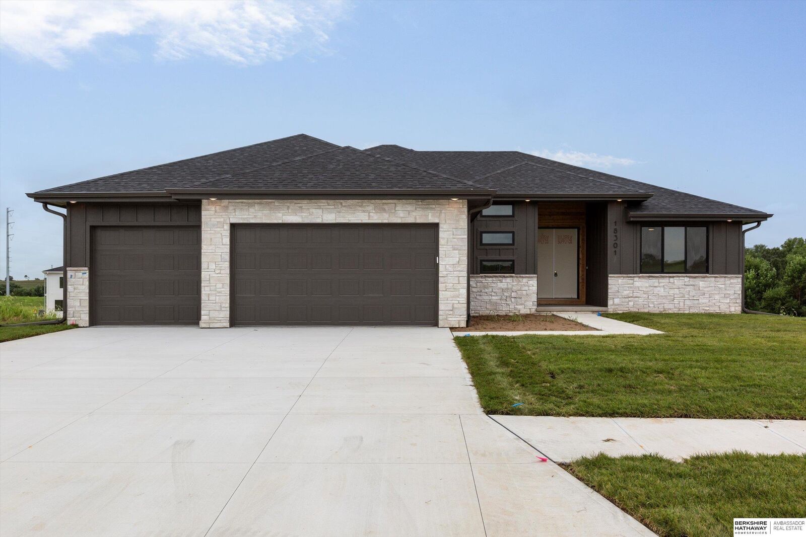 Property Photo: 18301 Acorn Drive NE 68028