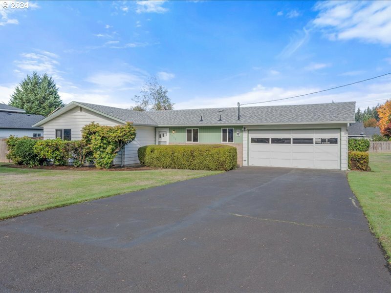 Property Photo:  2408 NE 104th St  WA 98686 