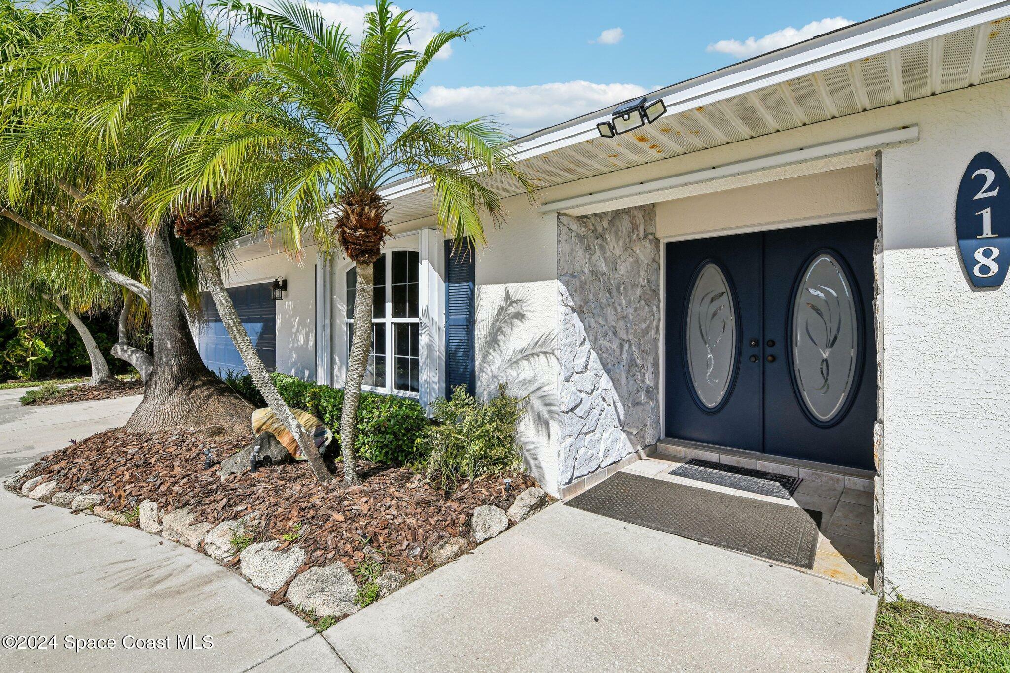 Property Photo:  218 Fifth Avenue  FL 32951 