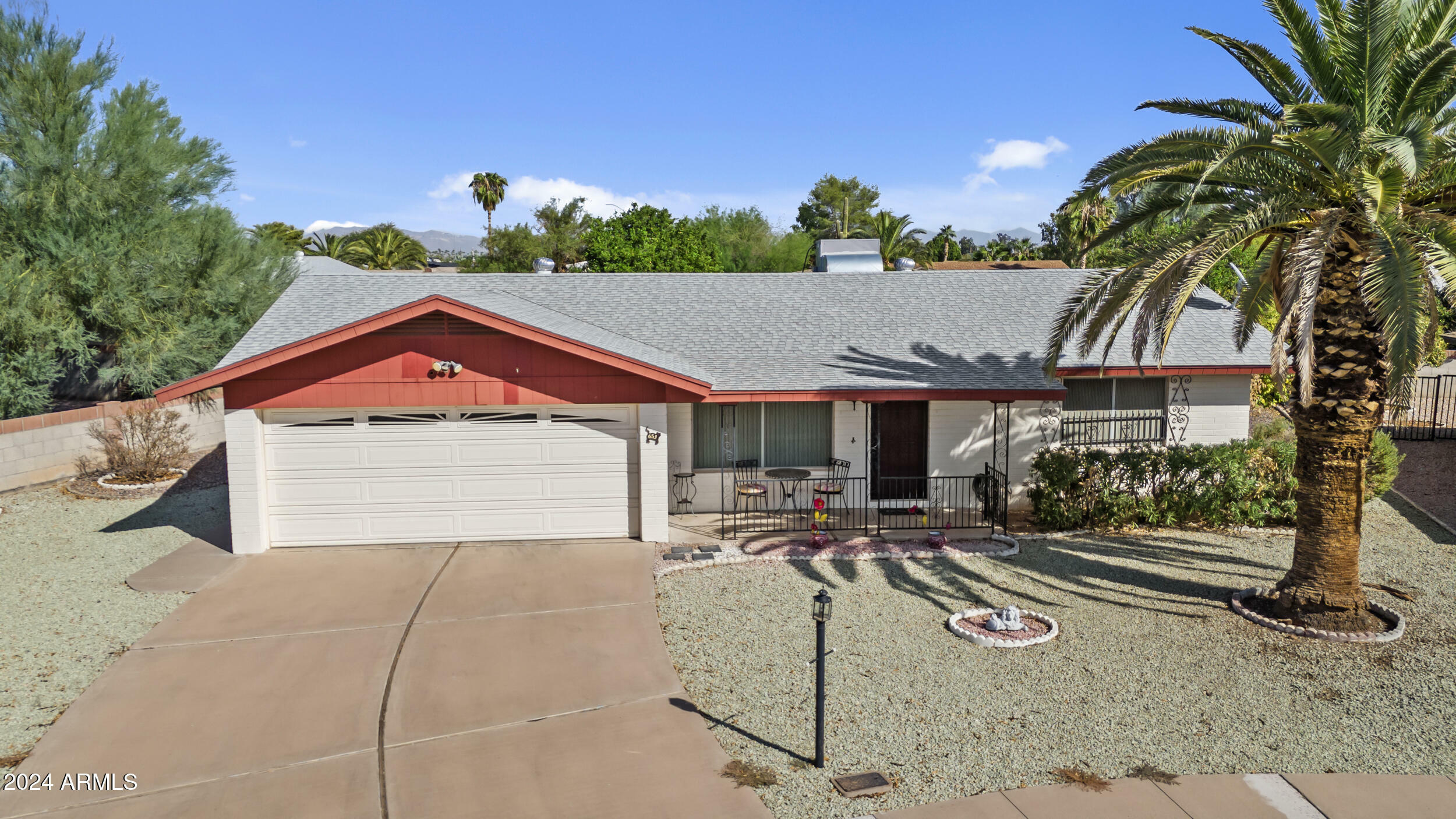 Property Photo:  653 S Pico Circle  AZ 85206 