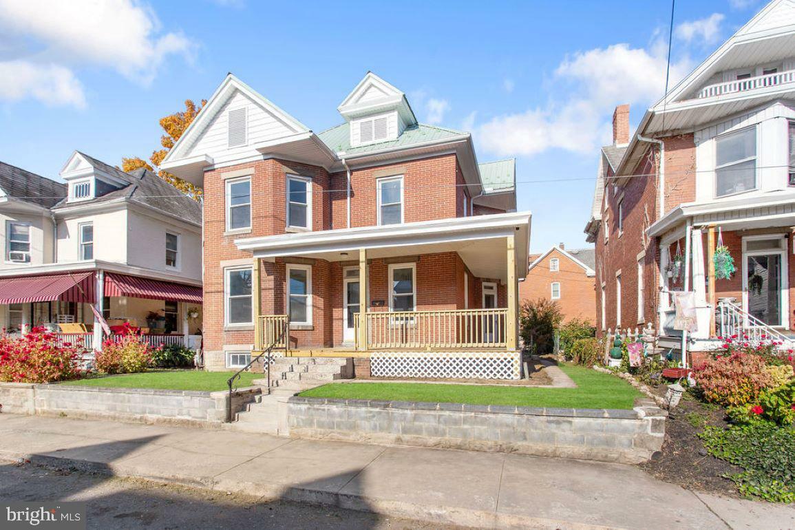 Property Photo:  207 W Second Street  PA 17268 