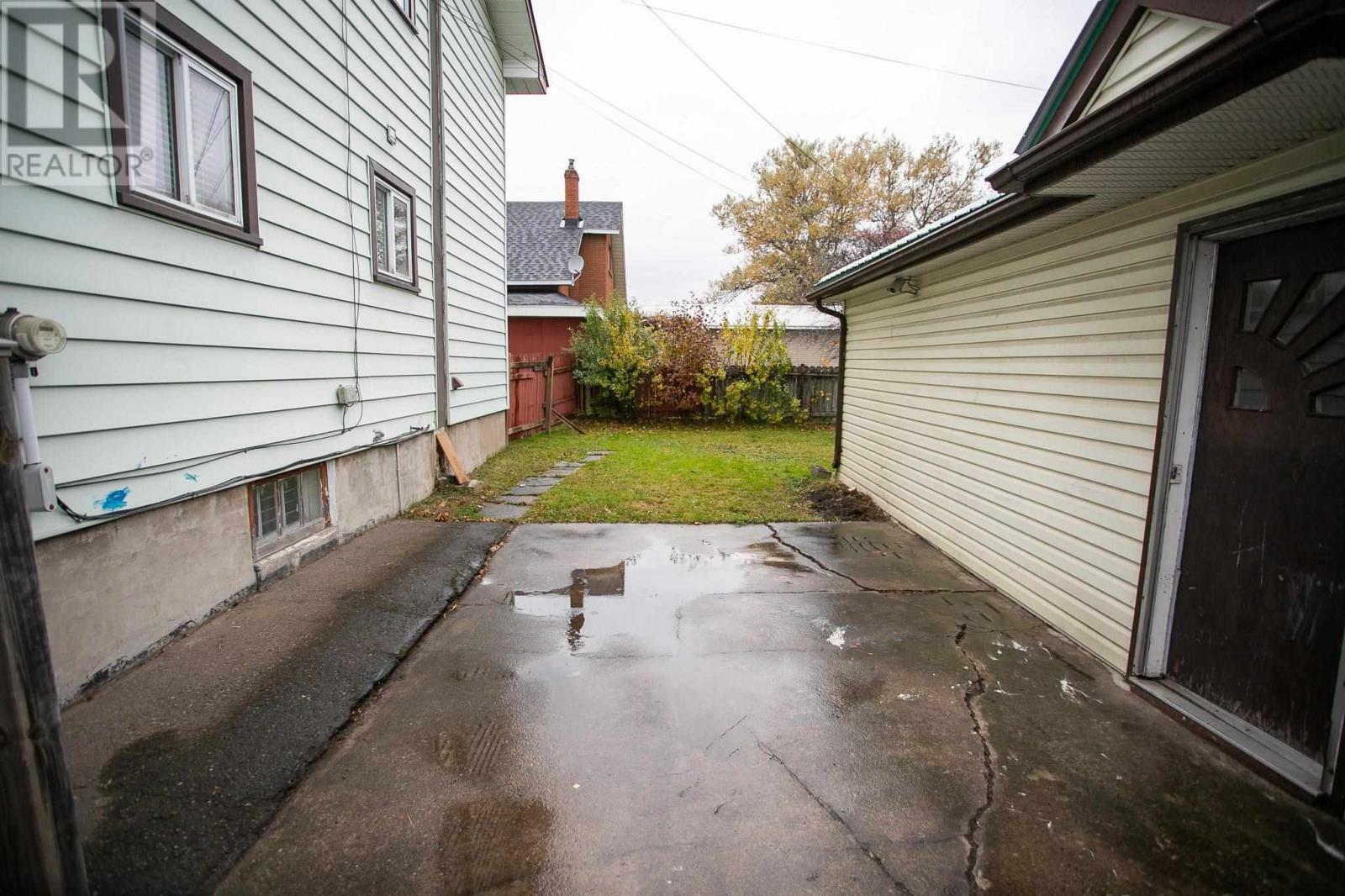 Property Photo:  168 Prentice Ave  ON P6C 4P9 