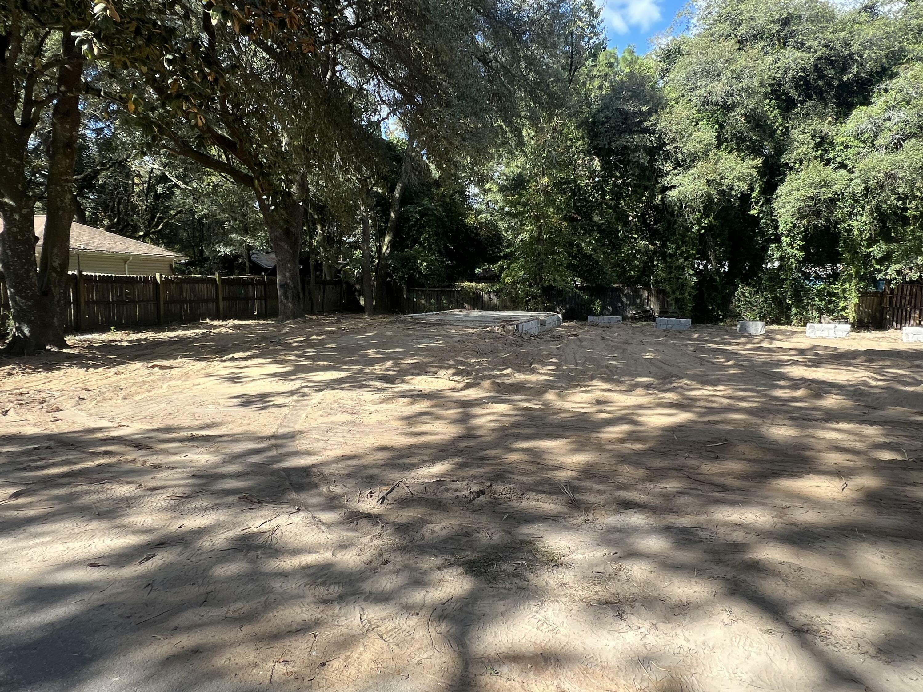 Property Photo:  3195 Pinewoods Drive  FL 32539 