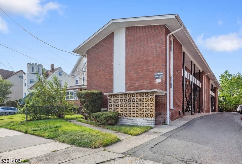 Property Photo:  86 Chestnut St 2  NJ 07070 