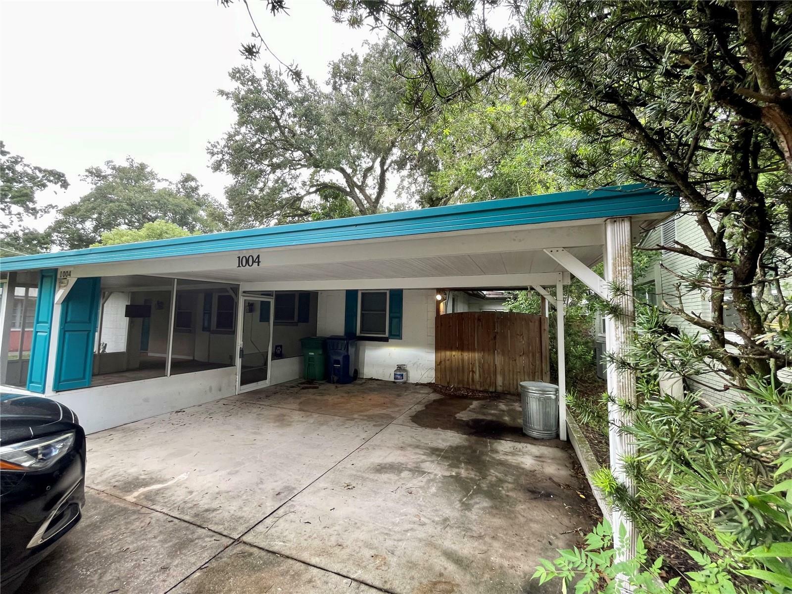 Property Photo:  1004 E Fern Street  FL 33604 