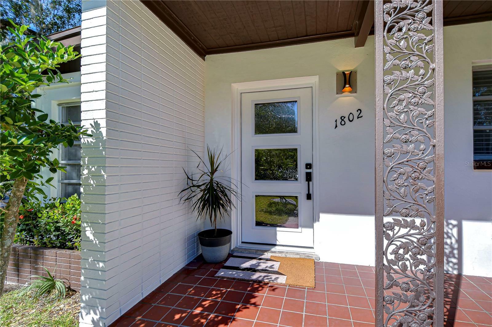 Property Photo: 1802 E Hamilton Avenue FL 33610