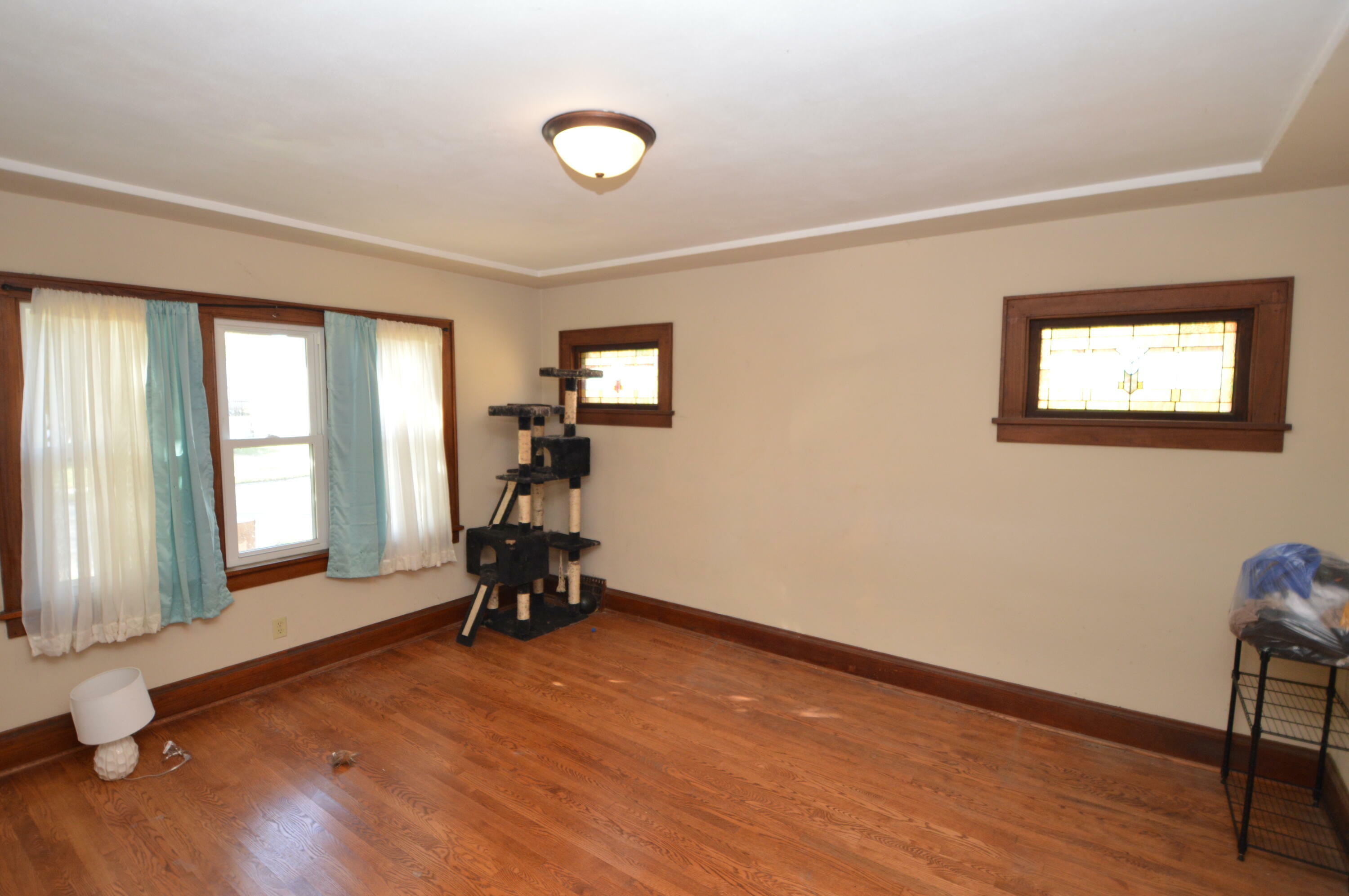 Property Photo:  304 Montana Ave  WI 53172 