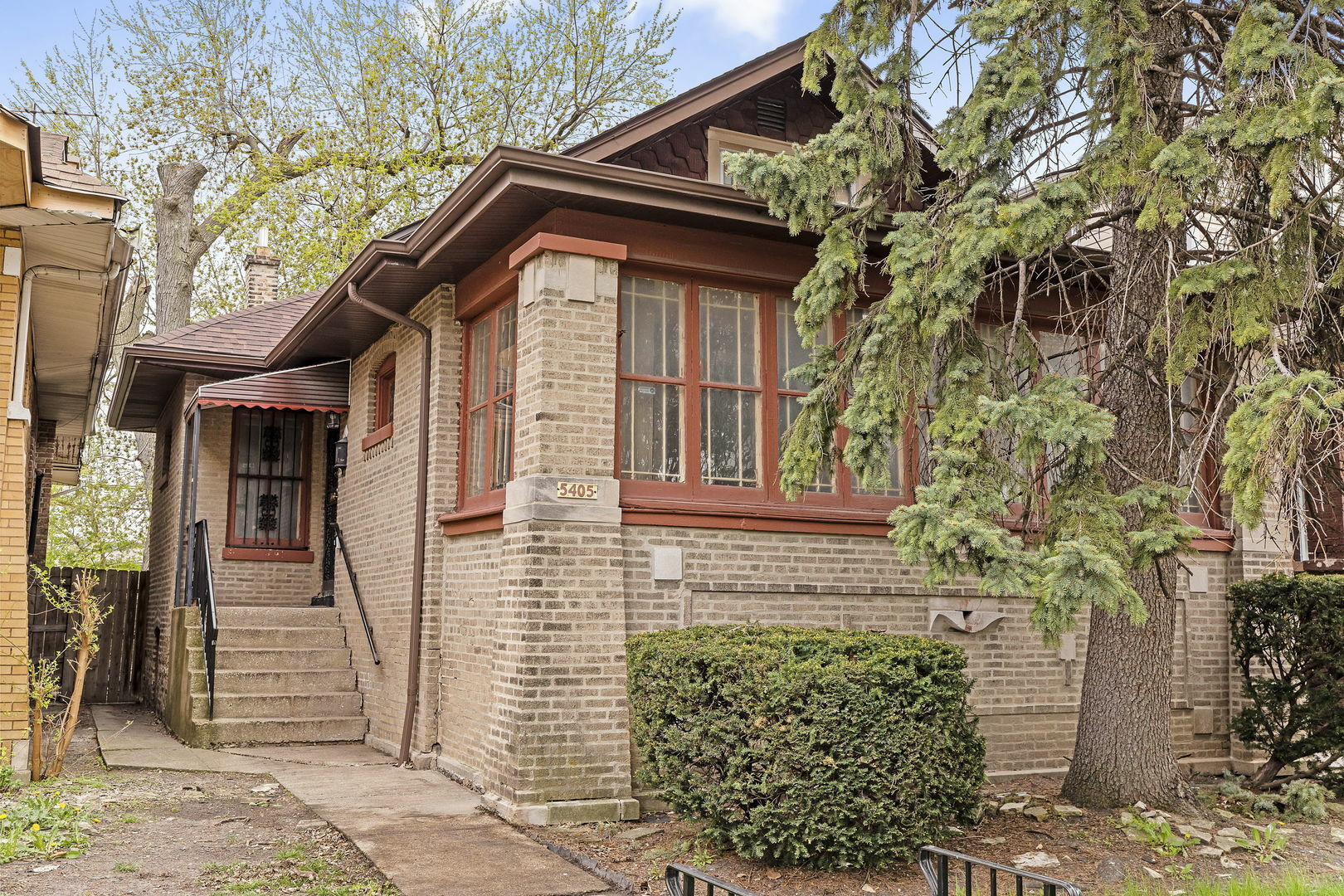 Property Photo:  5405 W Potomac Avenue  IL 60651 