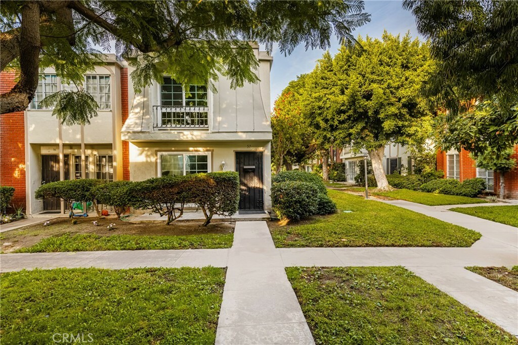 Property Photo:  1800 W Gramercy Avenue 57  CA 92801 