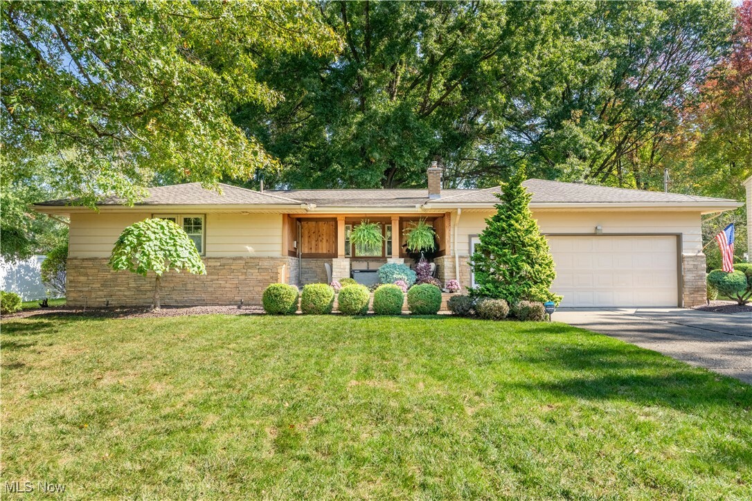 Property Photo:  8335 Chesterton Drive  OH 44514 