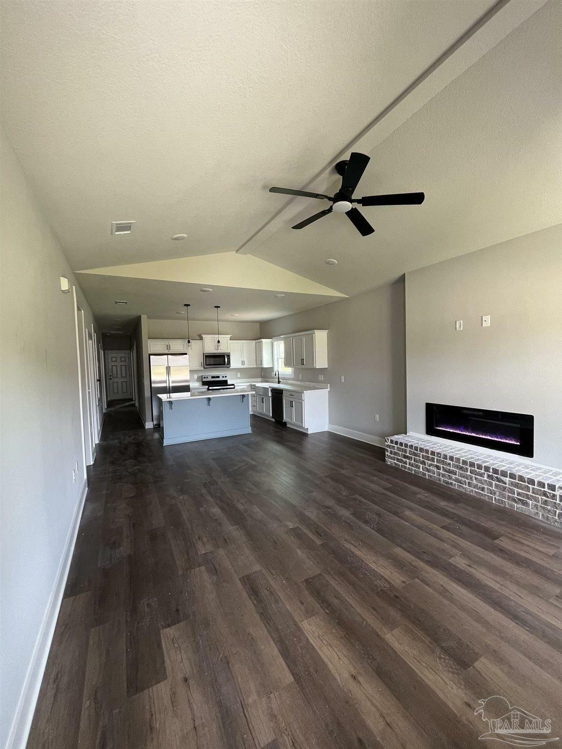 Property Photo:  2882 N 25th Ave  FL 32583 