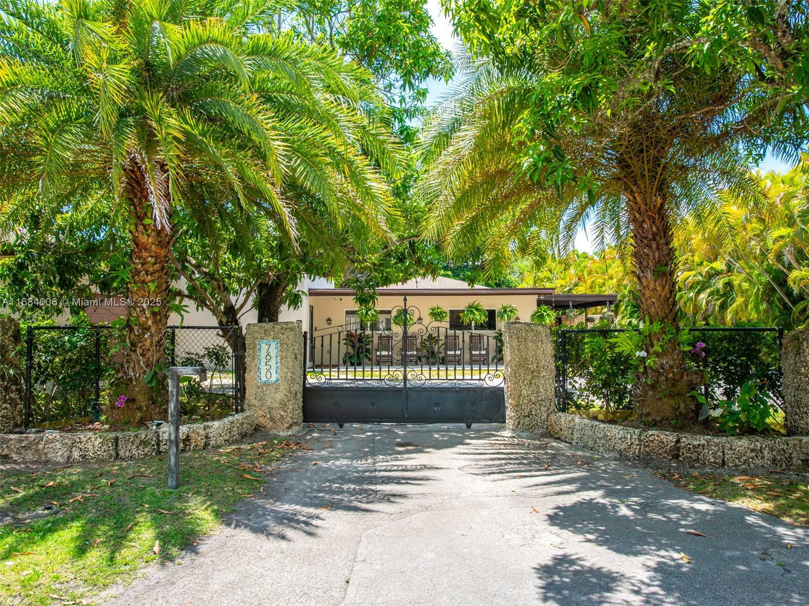 Property Photo: 7650 SW 128th St FL 33156
