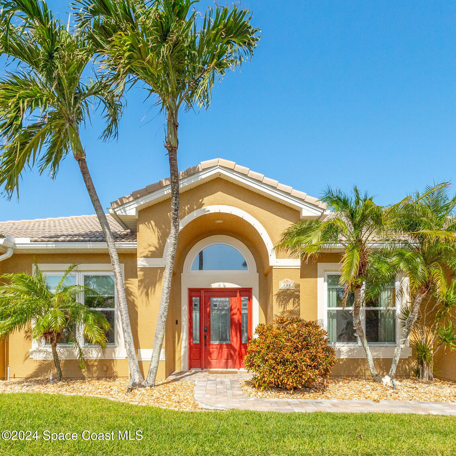 Property Photo:  194 Captiva Court  FL 32951 