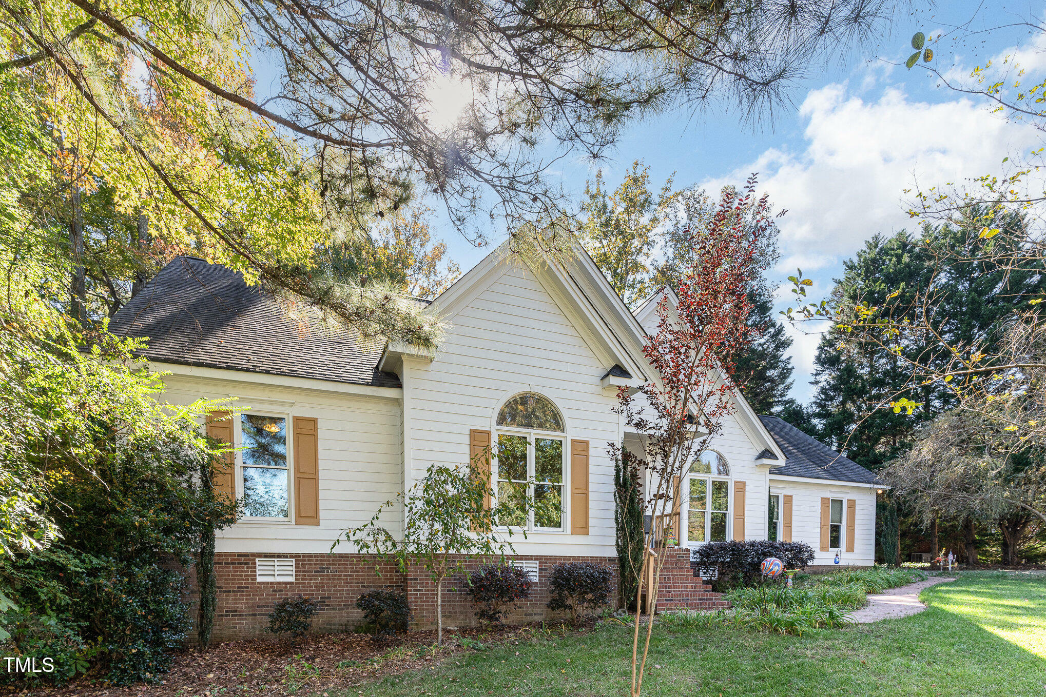 Property Photo:  705 Birkdale Drive  NC 27527 