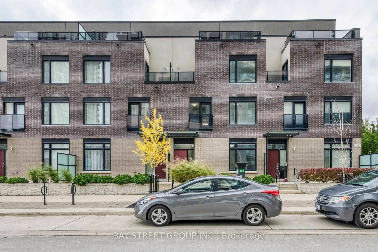 Property Photo:  4050 Parkside Village Dr Th#2  ON L5B 0K2 