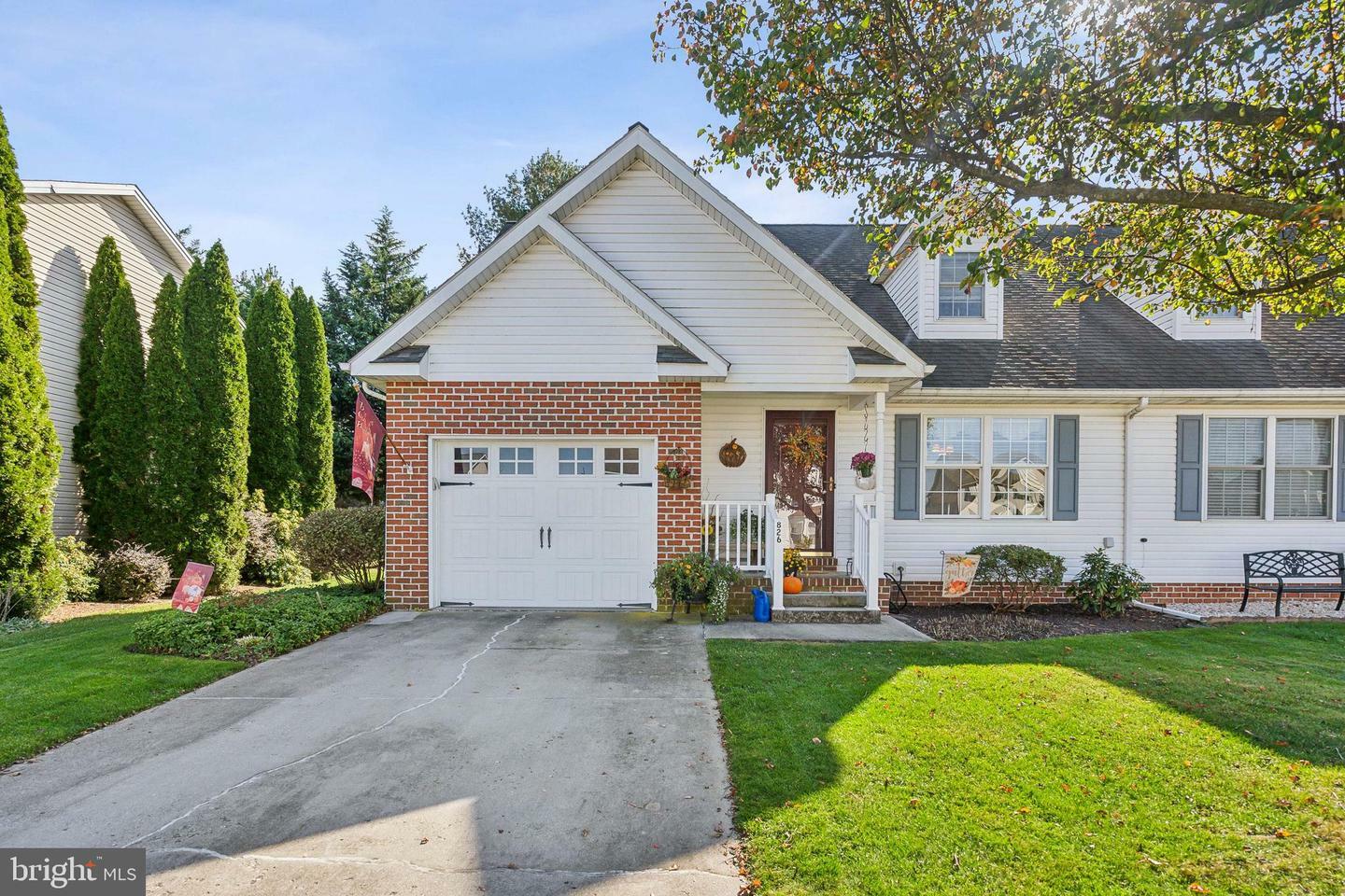 826 Logan Lane  Hanover PA 17331 photo