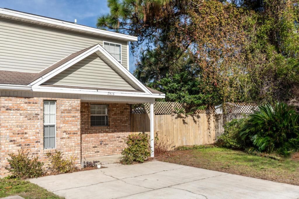 Property Photo:  2415 Suwanee Lane  FL 32547 