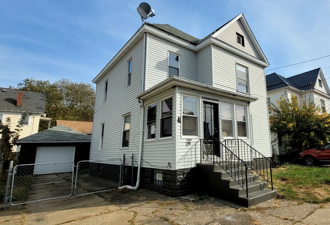 Property Photo:  2409 Pennsylvania Avenue  PA 16503 