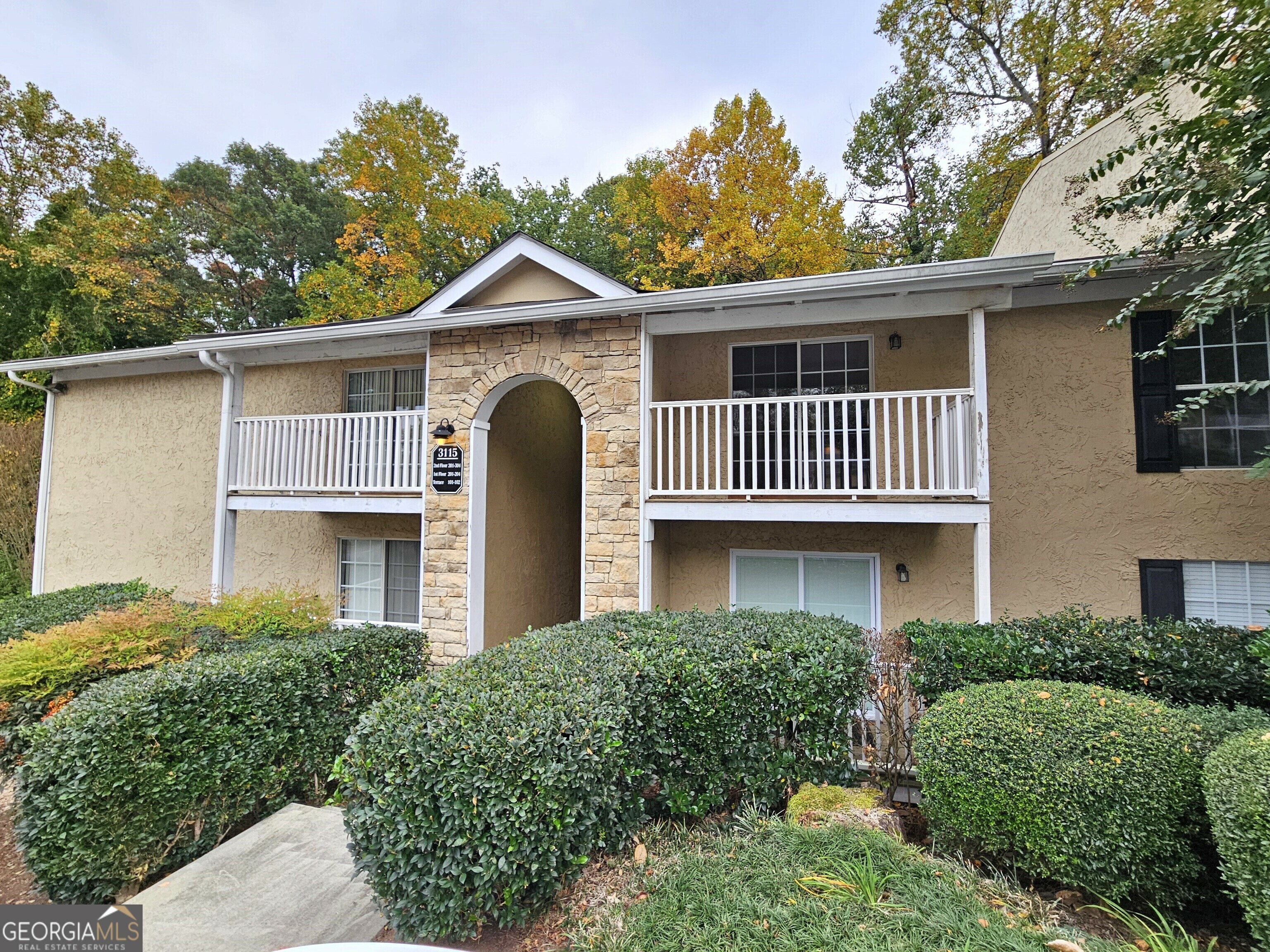 Property Photo:  3115 Seven Pines Court 304  GA 30339 