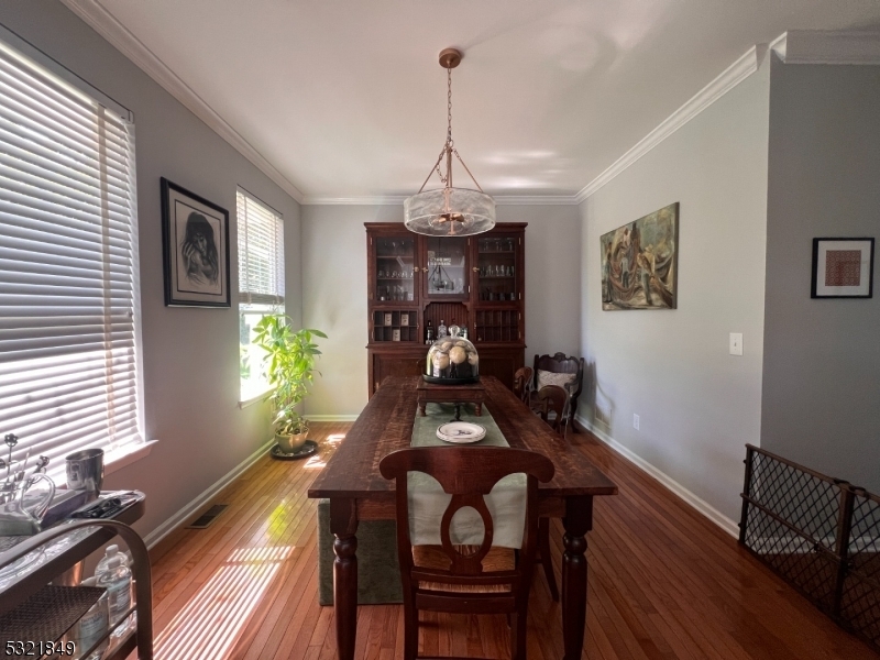 Property Photo:  10 Hornbeam Way  NJ 07419 