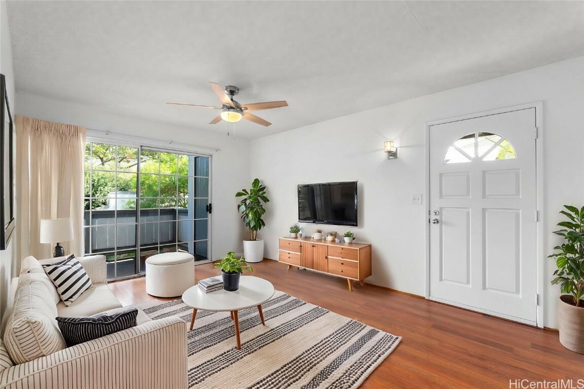 Property Photo: 645 Mananai Place 23S HI 96818
