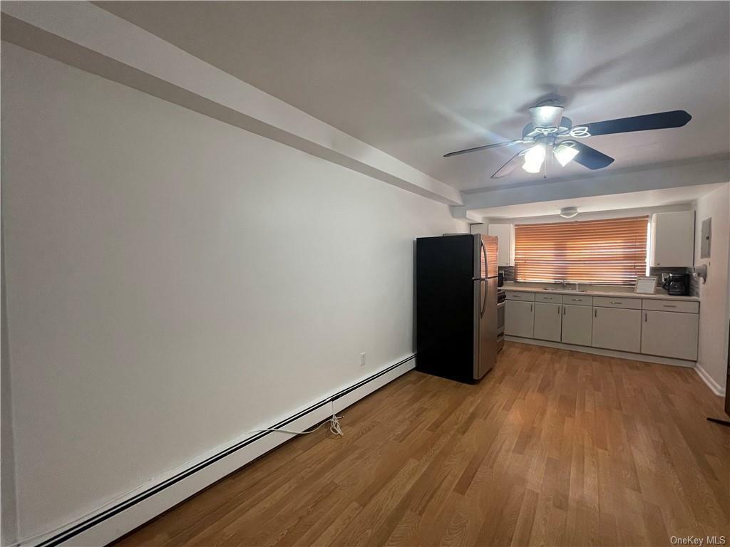 Property Photo:  2925 Schurz Avenue  NY 10465 