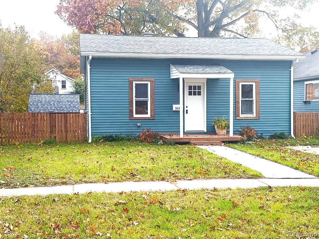 Property Photo: 3020 Conner Street MI 48060 6916
