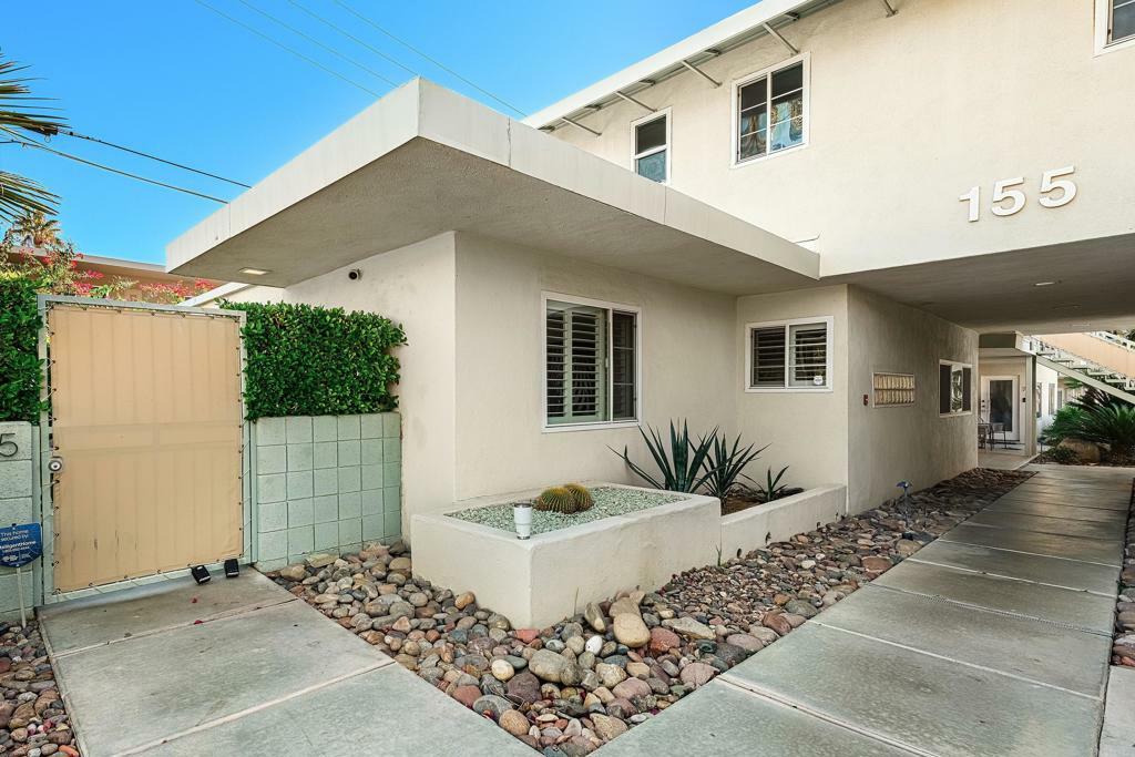 Property Photo:  155 W Hermosa Place 5  CA 92262 