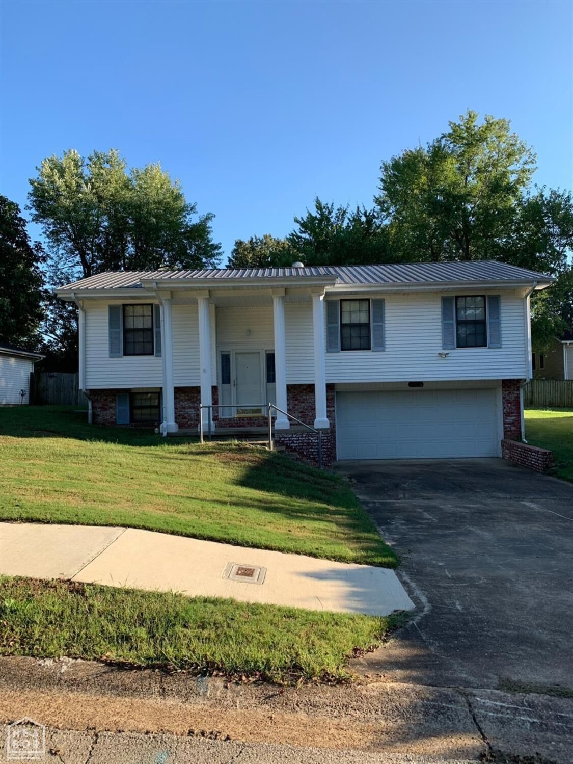 Property Photo:  1713 Wembleton Drive  AR 72401 