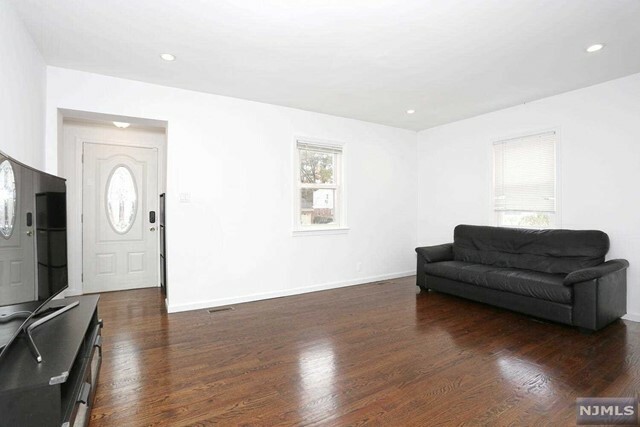 Property Photo:  660 Ward Avenue  NJ 07675 