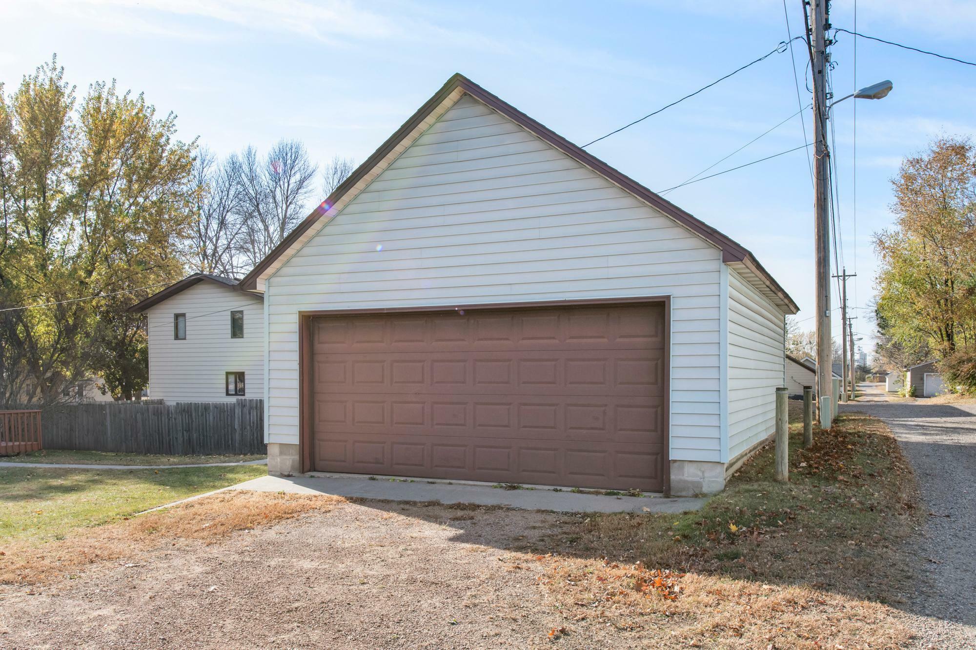 Property Photo:  1521 10th Street E  MN 55336 