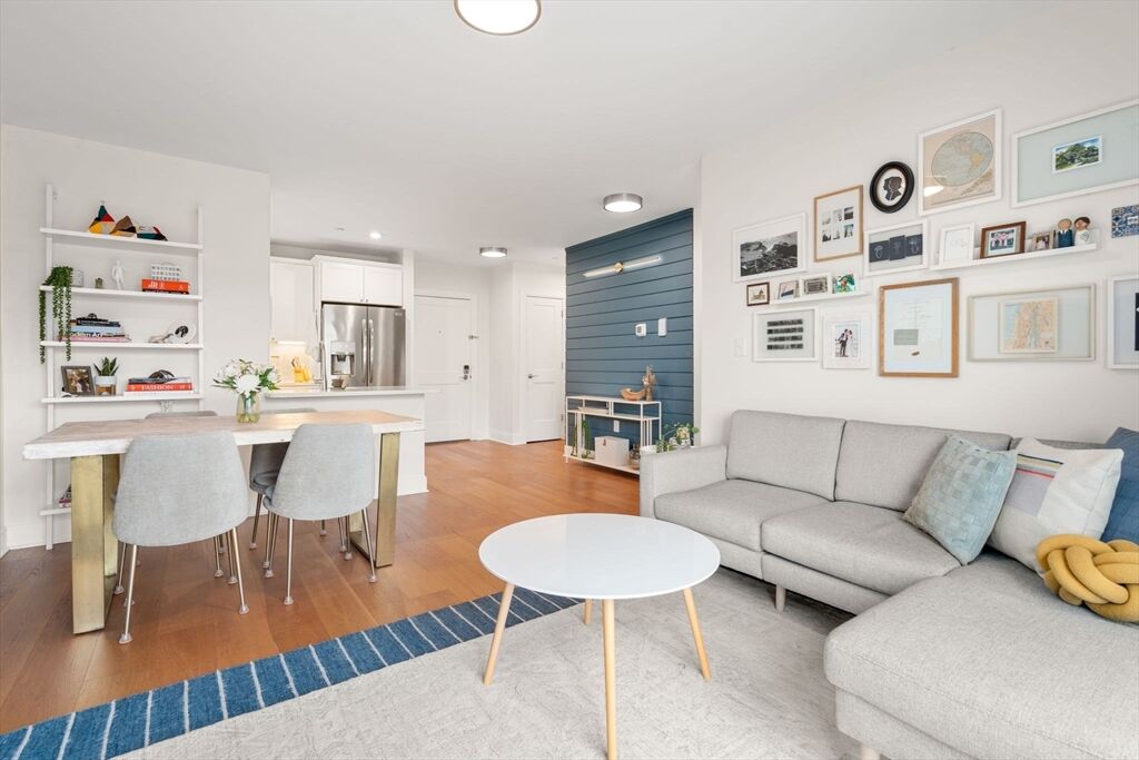 Property Photo:  3 Bennett Street 402  MA 01880 