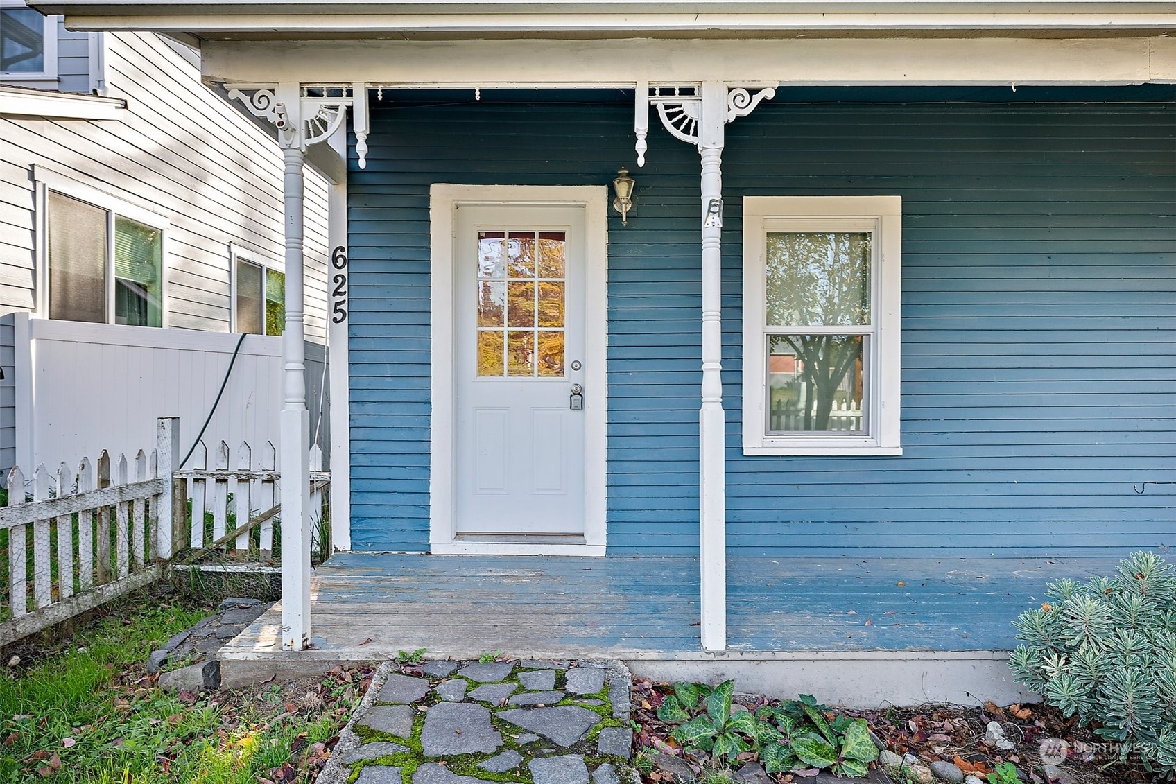 Property Photo:  625 Center Street W  WA 98328 