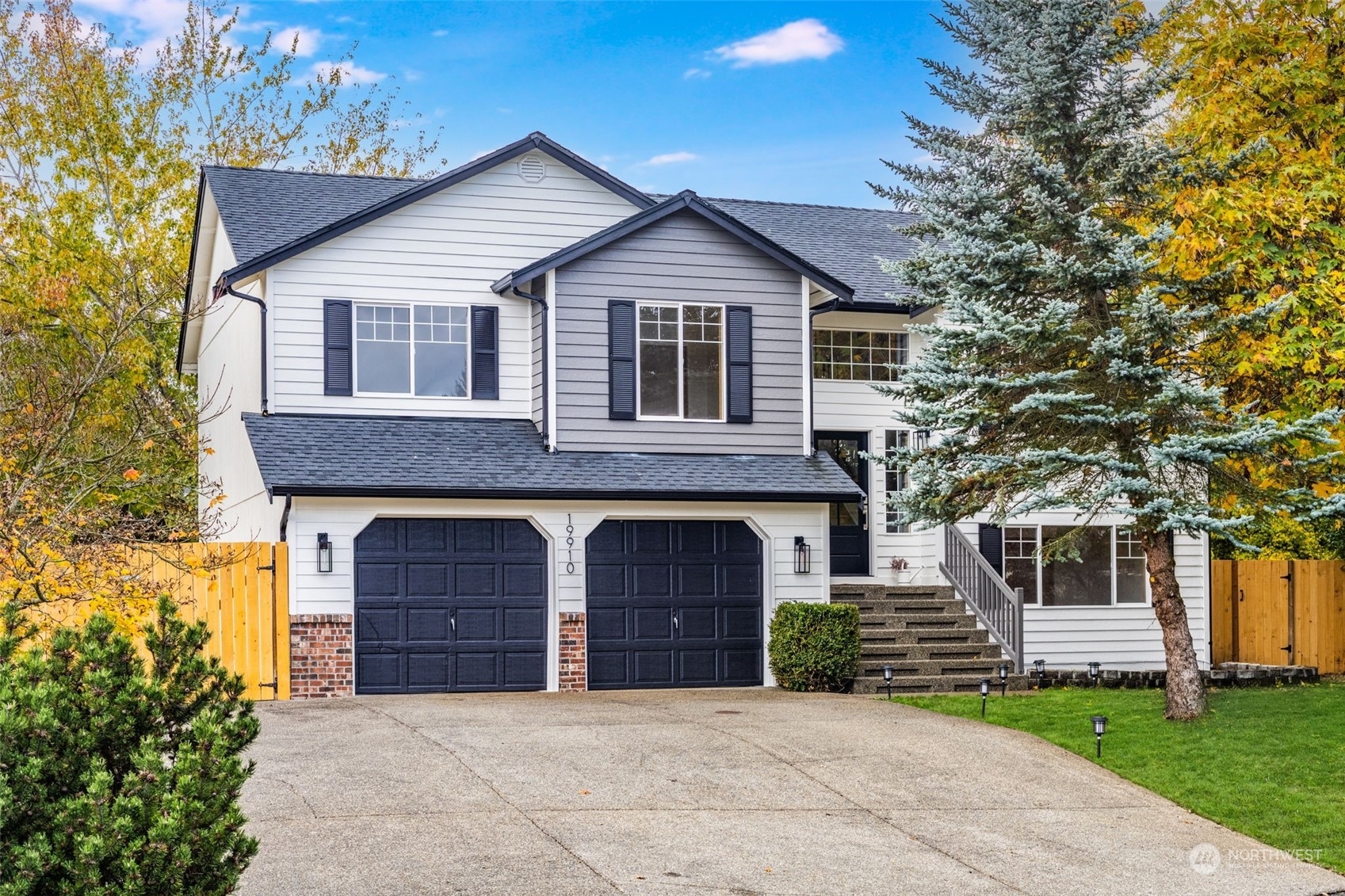 Property Photo:  19910  84th Avenue E  WA 98387 