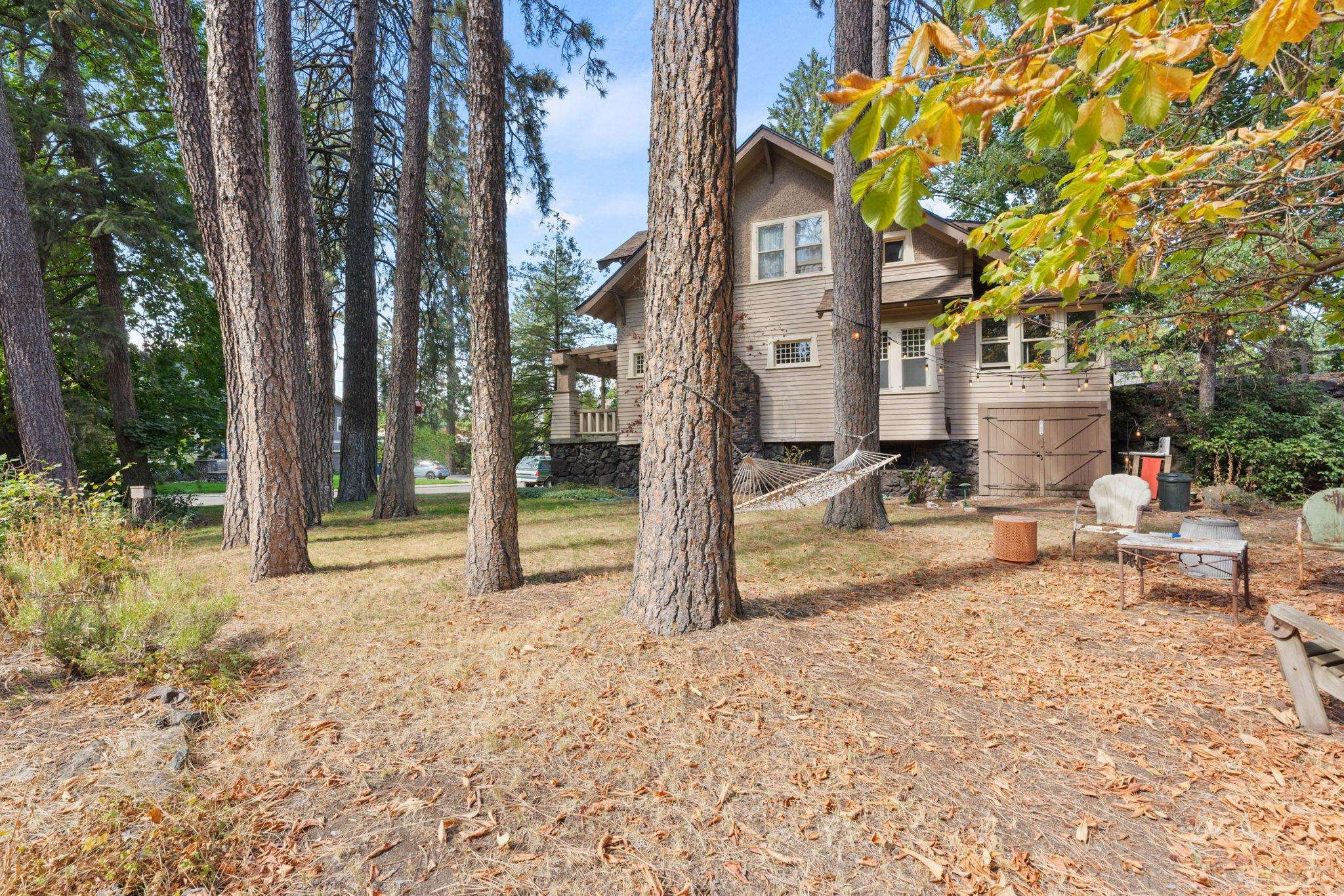 Property Photo:  120 W 13th Ave  WA 99204 