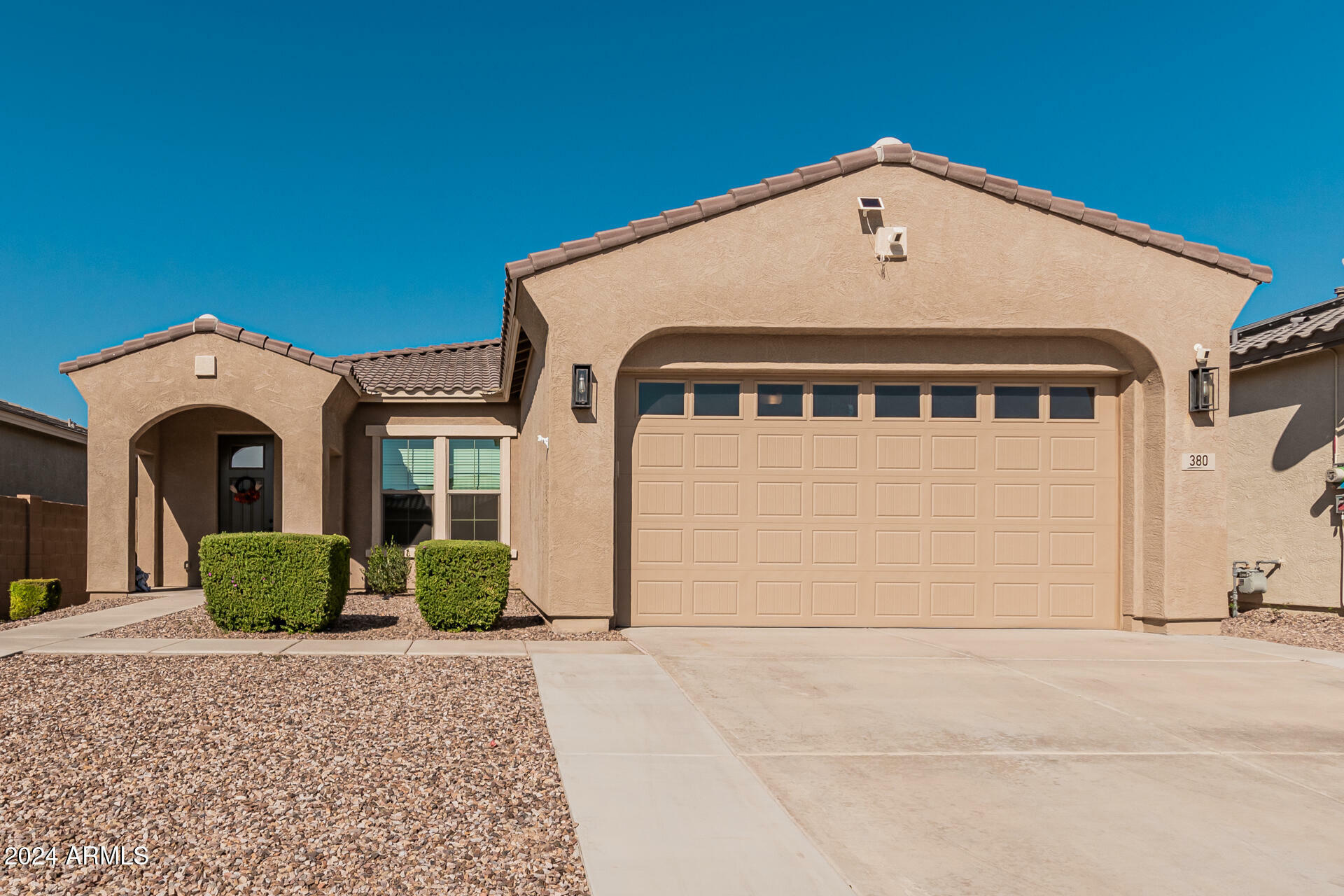 Property Photo:  380 W Golden Aspen Drive  AZ 85143 