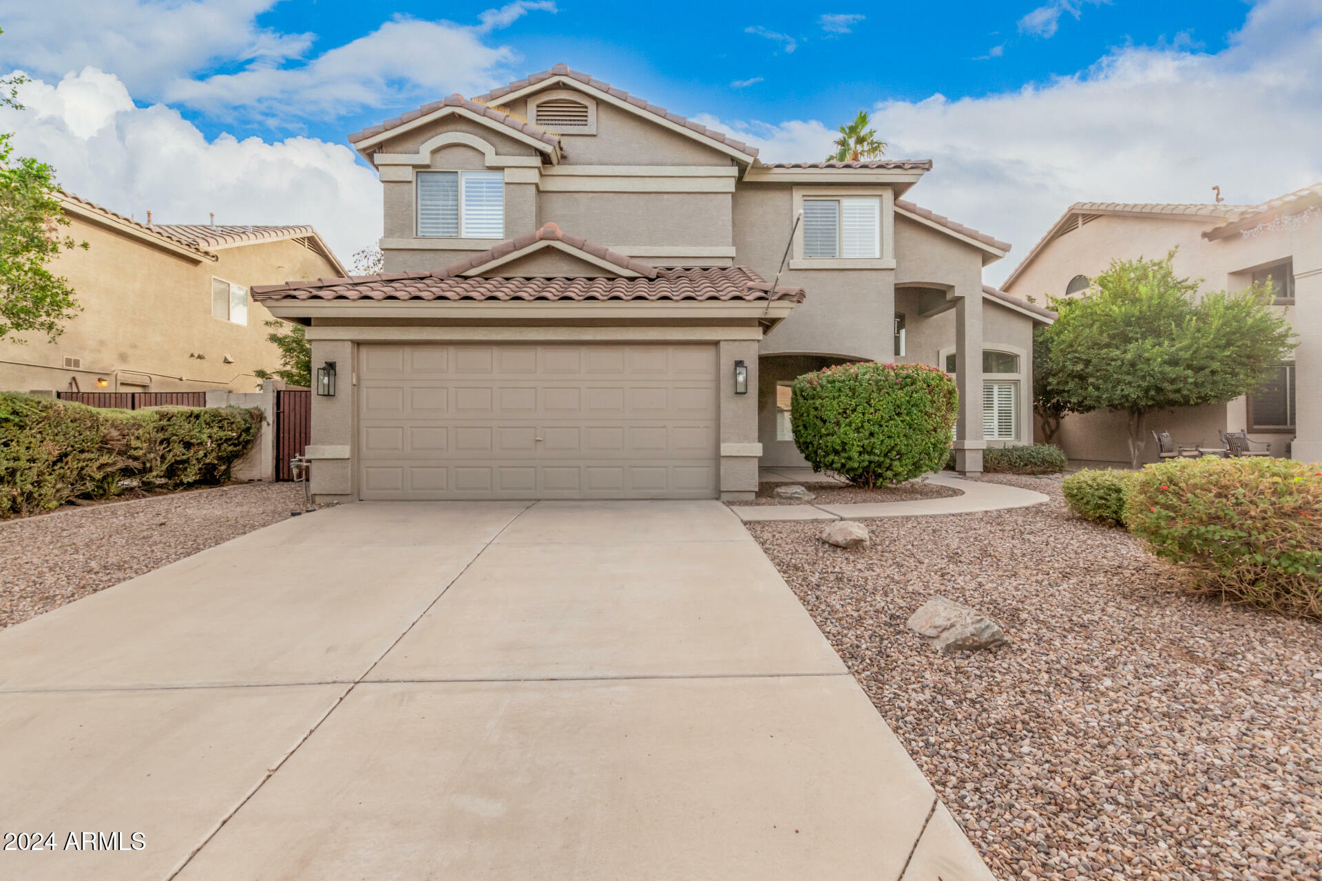 Property Photo:  323 W Myrtle Drive  AZ 85248 