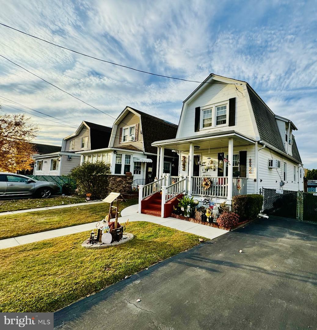 Property Photo:  58 Crescent Street  PA 19047 