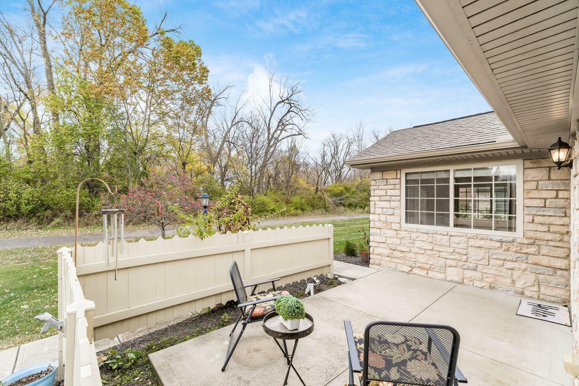 Property Photo:  188 Pioneer Circle  OH 43147 