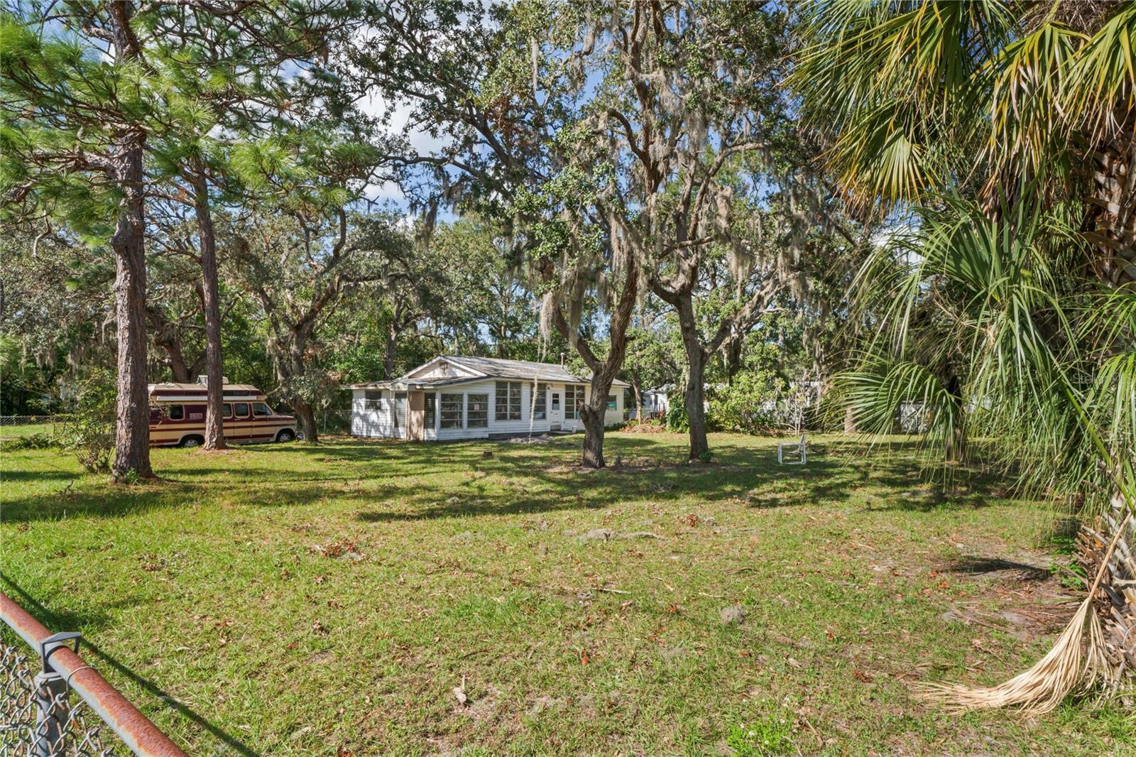 Property Photo: 9305 Kiowa Dr FL 34654
